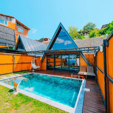 Bungorise Twin 2 Heating With Pool And View Horská chata Sapanca