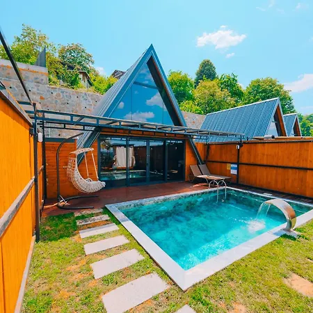 Шале Bungorise Twin 2 Heating With Pool And View