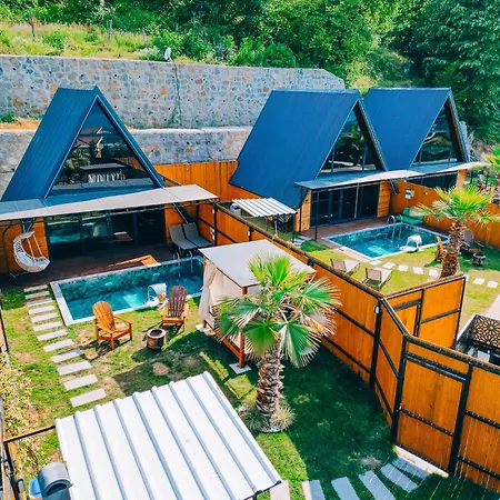 Bungorise Twin 2 Heating With Pool And View Horská chata Sapanca